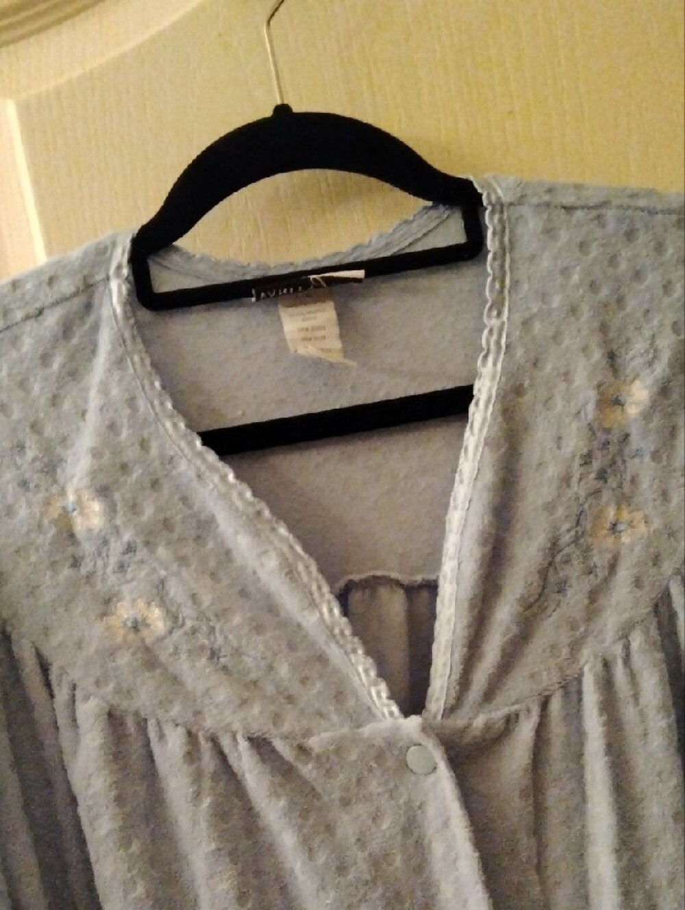 Light Blue Women's Button-Front Robe with Pockets - Picture 12 of 12